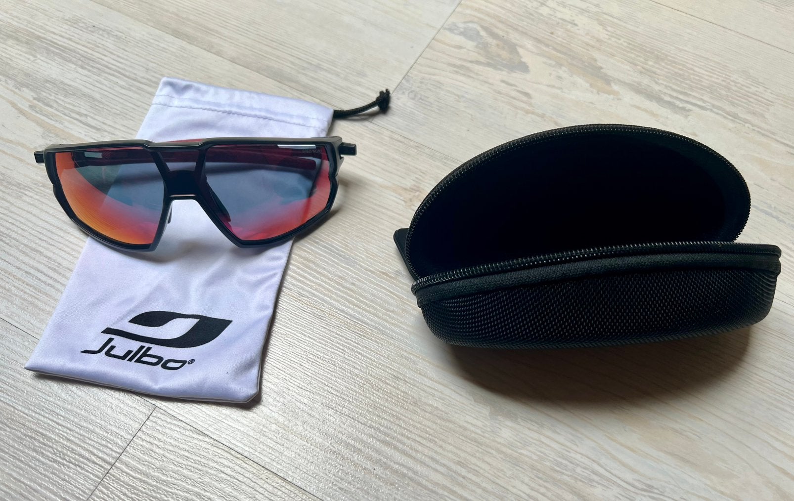 Julbo Rush, Handtassen en Accessoires, Zonnebrillen en Brillen | Heren, Ophalen, Zo goed als nieuw