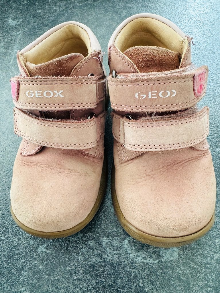 Geox kinderschoenen oud-roze, goede staat, maat 22, Enfants & Bébés, Vêtements enfant | Chaussures & Chaussettes, Enlèvement ou Envoi