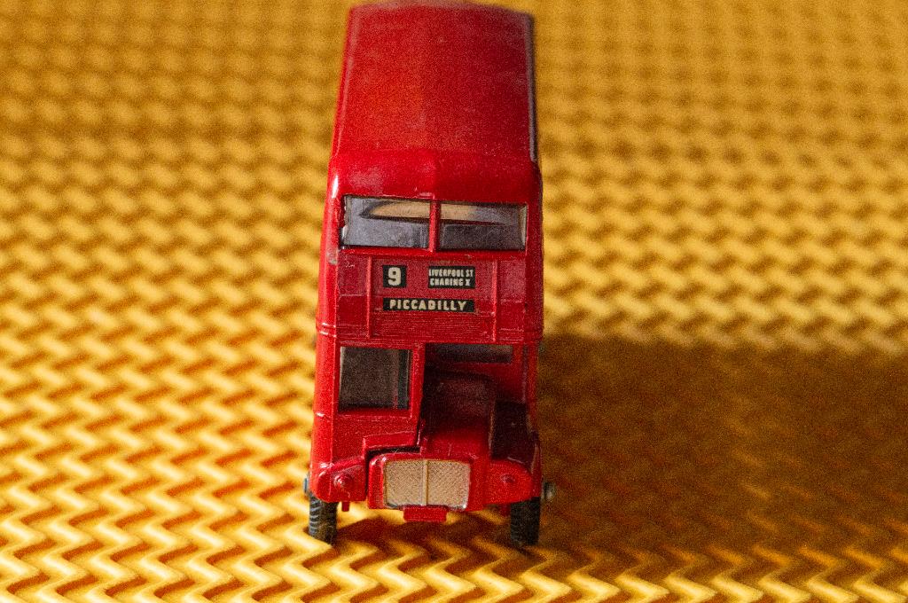 Autobus à deux étages AEC Routemaster de Budgie Toys, Enlèvement ou Envoi, Utilisé