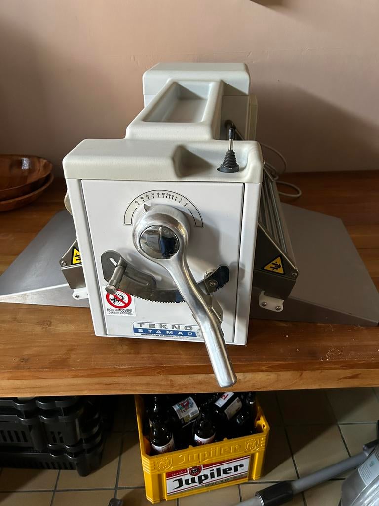 Compacte professionele uitrolmachine, Hobby en Vrije tijd, Ophalen, Zo goed als nieuw