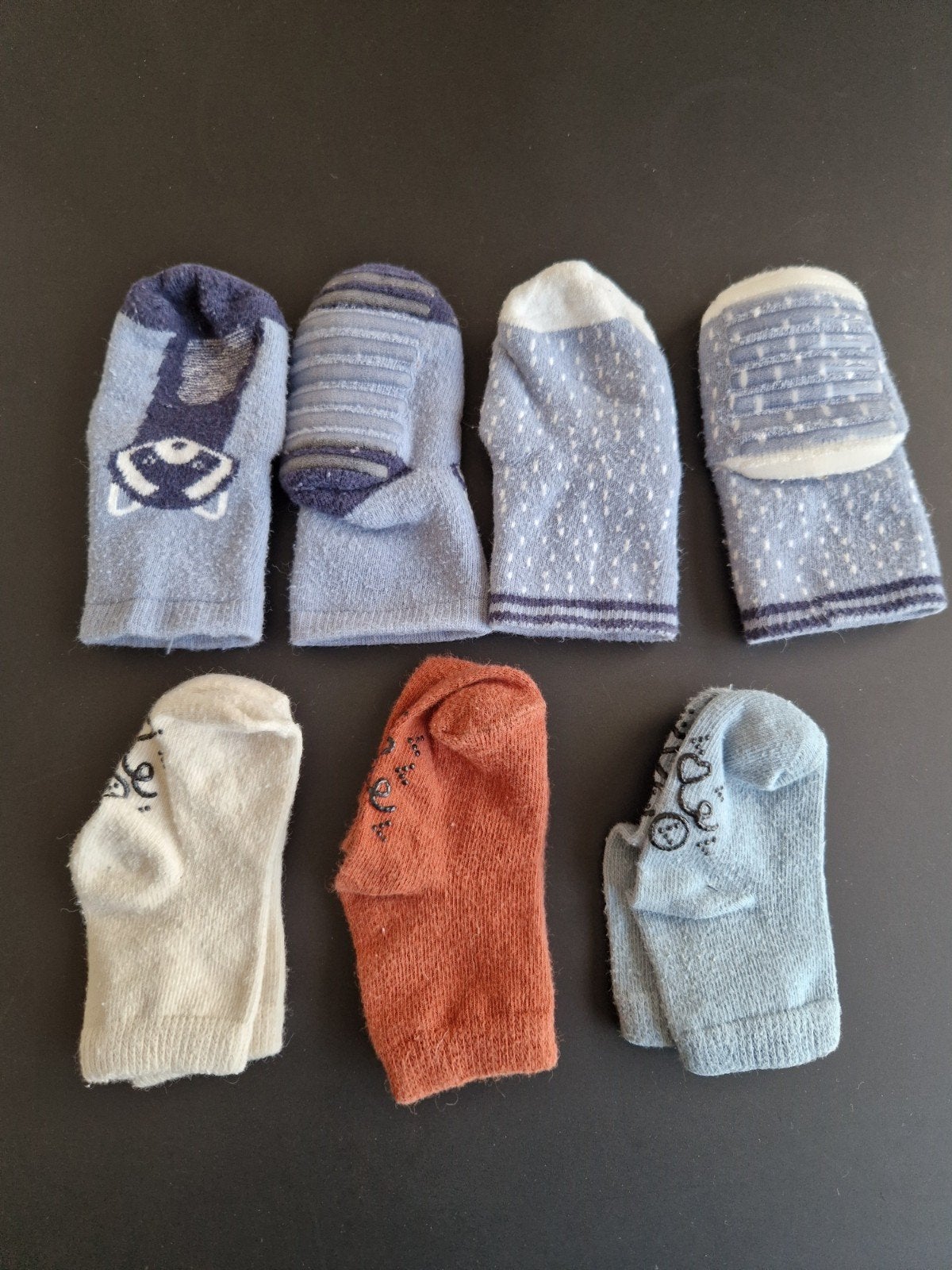 5 paar kousjes met nopjes maat 6m - 1jr, Kinderen en Baby's, Babykleding | Schoentjes en Sokjes, Ophalen of Verzenden, Gebruikt