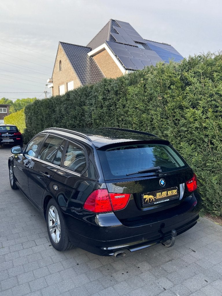 BMW 316D 2012, Auto's, Zwart, 4 cilinders, Zwart, Bedrijf