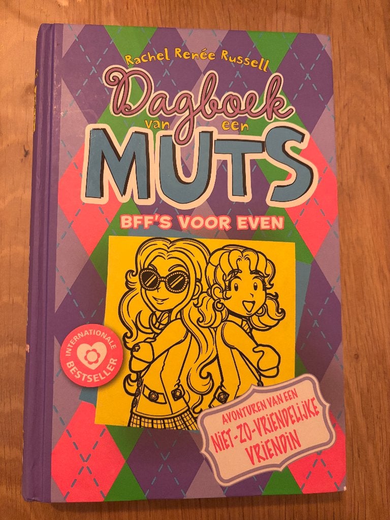 Dagboek van een muts - BFF's voor even, Boeken, Rachel Renée Russell, Ophalen of Verzenden, Zo goed als nieuw, Fictie