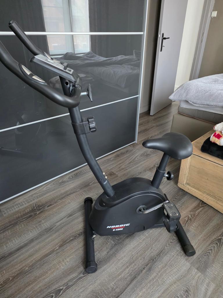 Hometrainer (Nieuwstaat), Sport en Fitness, Ophalen of Verzenden, Hometrainer
