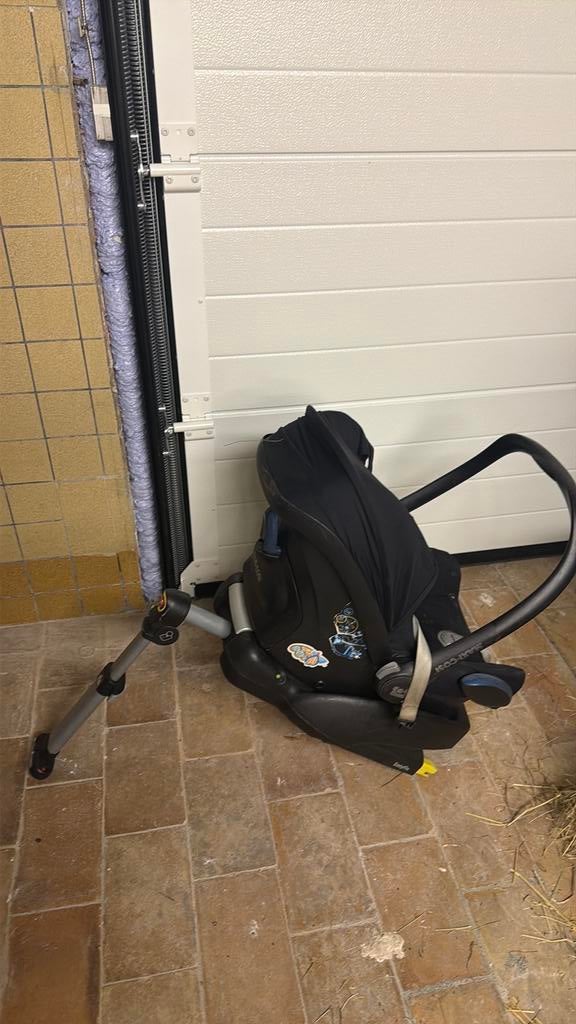 Maxi cosi + esayfix, Kinderen en Baby's, Autostoeltjes, Ophalen, Zo goed als nieuw, Maxi-Cosi, Isofix