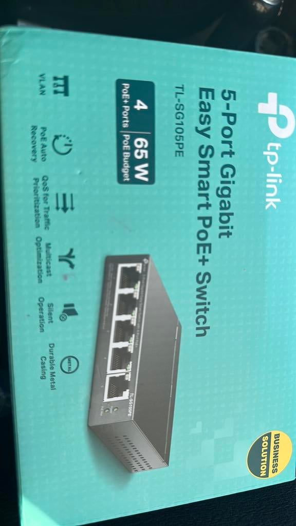 5-poorts Gigabit Easy Smart Poe + switch, Computers en Software, Netwerk switches, Ophalen of Verzenden, Nieuw