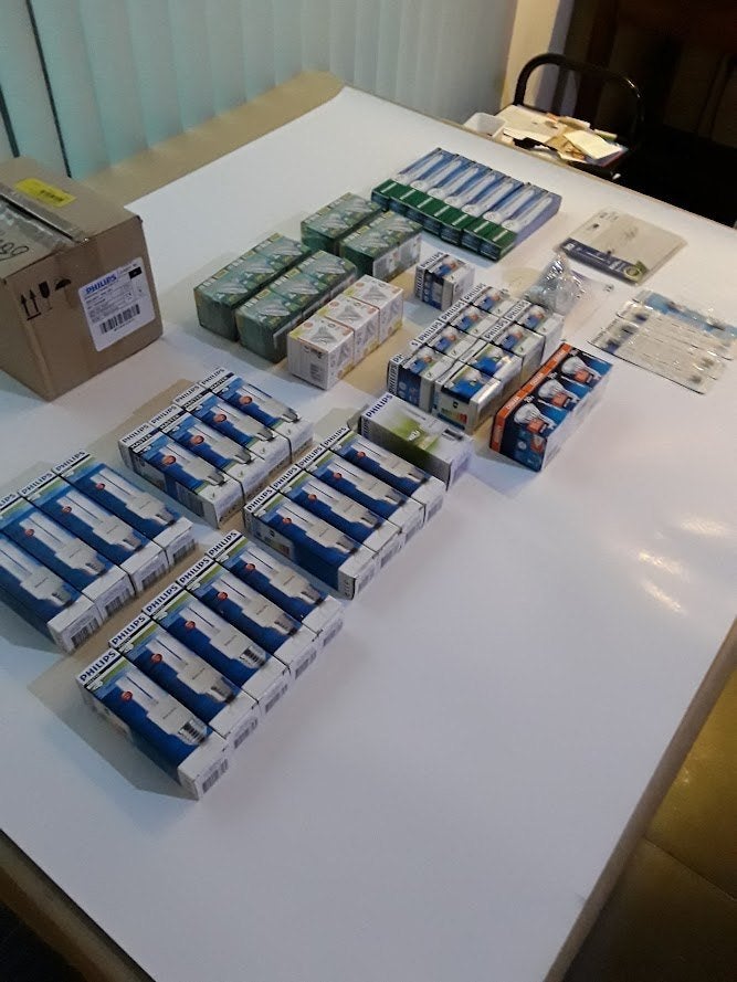 Lot lampen spots-spaarlampen, halogeen Philips ,Osram enz., Osram, Dimbaar, Nieuw, Spaarlamp