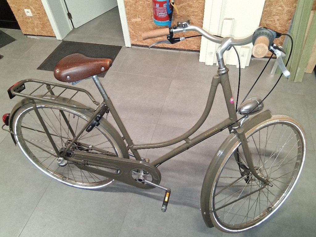 Damesfiets, Fietsen en Brommers, Ophalen, Zo goed als nieuw, Versnellingen