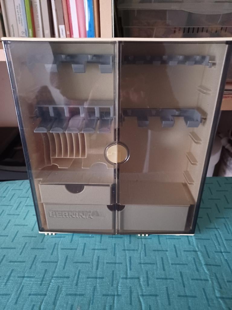bernina accessoires box, Ophalen, Accessoires, Bernina