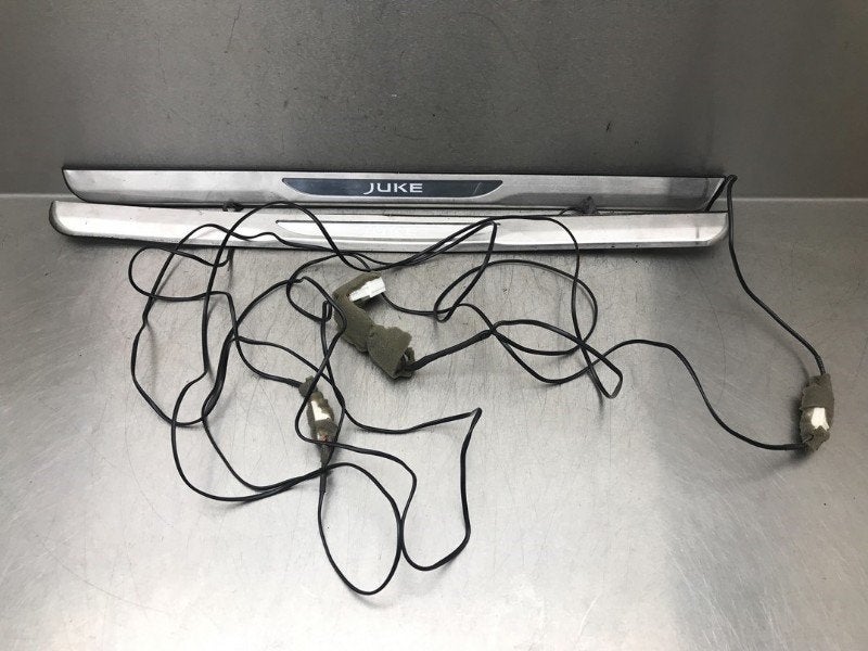 DIVERS Instapverlichting Nissan Juke (F15) (01-2010/12-2019), Utilisé, Nissan
