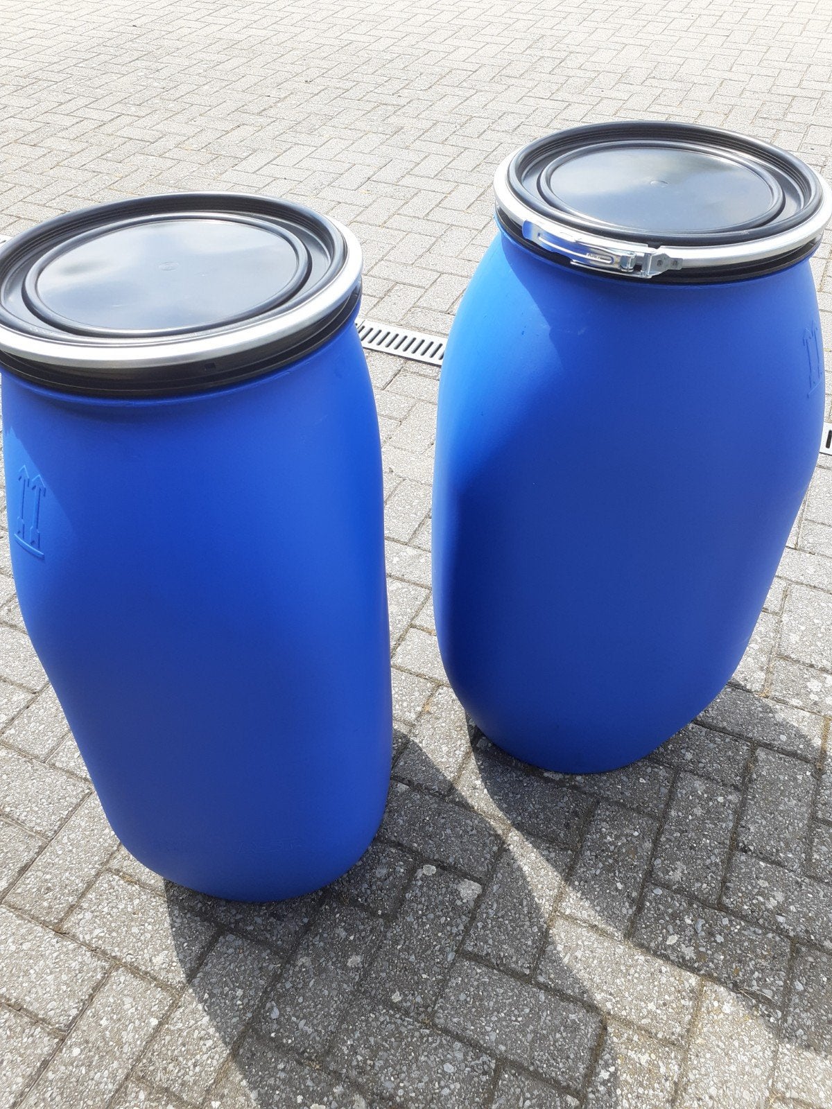 blauwe tonnen van 120L, 15 euro per stuk, 75 tot 150 liter, Ophalen, Zo goed als nieuw, Kunststof