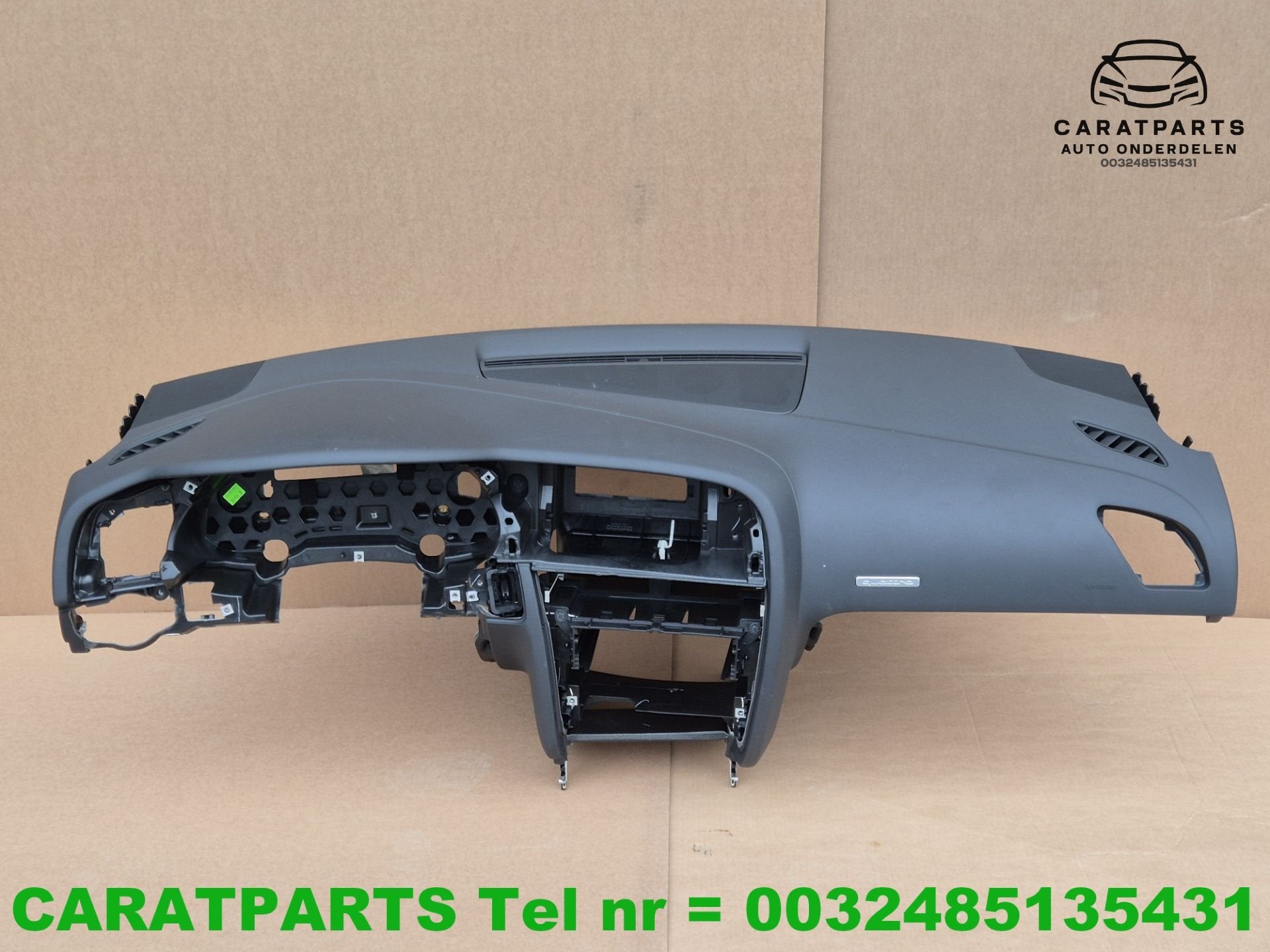8T1857041F 8T1857003C 8T1857003D Tableau de bord Audi A5 A5, Autos : Pièces & Accessoires, AUDI AG, Auto-Union-Strasse 1
85045  Ingolstadt, DE