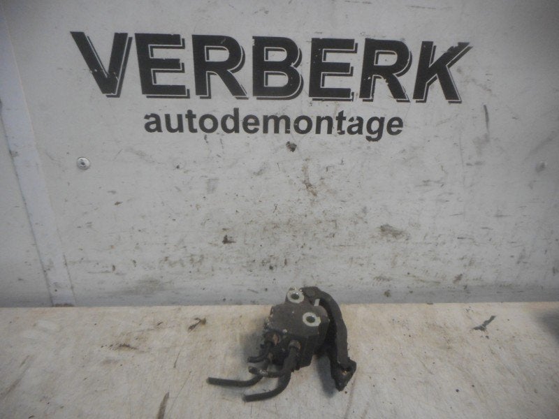 REMDRUKVERDELER achter Opel Astra F (53B) (01-1993/03-2001), Gebruikt, Opel, Opel Automobile GmbH, Kontakt-opel@opel.com