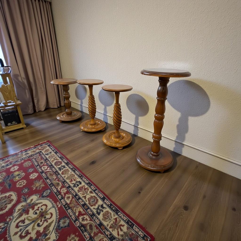 Vintage houten ronde plantentafel / sidetable / pied de stal, Verzenden, Gebruikt