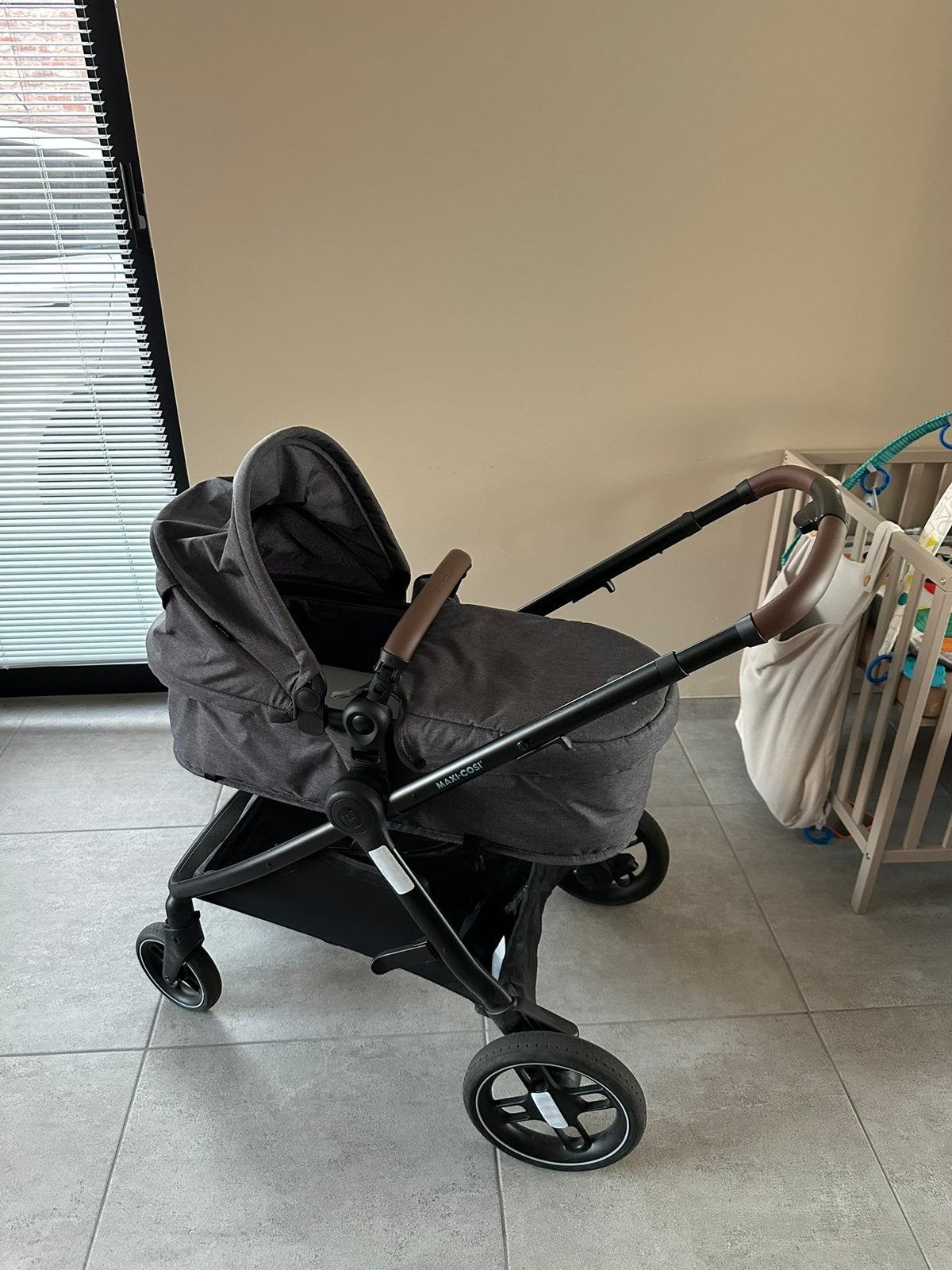 Maxi-Cosi Combiwagen + Autostoel 3-in-1 met accessoires, Kinderen en Baby's, Verstelbare duwstang, Zo goed als nieuw, Maxi-Cosi