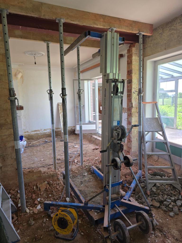 Bouwlift poutrel lift montage lift GENIE SLA 15 4m95 350KG!, Doe-het-zelf en Bouw, Bouwliften, Ophalen, Bouwlift