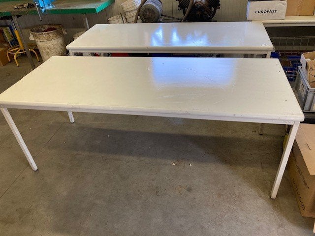 3 TABLES DE TRAVAIL EN VRAC DE 40 MM D'ÉPAISSEUR, Bricolage & Construction, Enlèvement, Utilisé, 70 à 120 cm