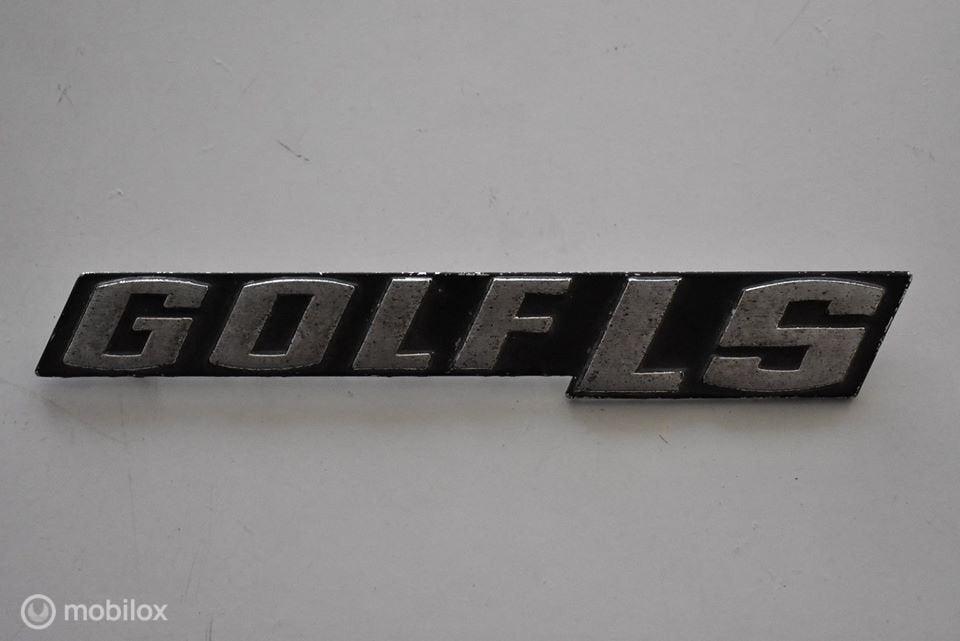 Aluminium "Golf LS" embleem Swallowtail 1974 1975 1976, Auto-onderdelen, Gebruikt, Volkswagen, Ophalen of Verzenden, Volkswagen