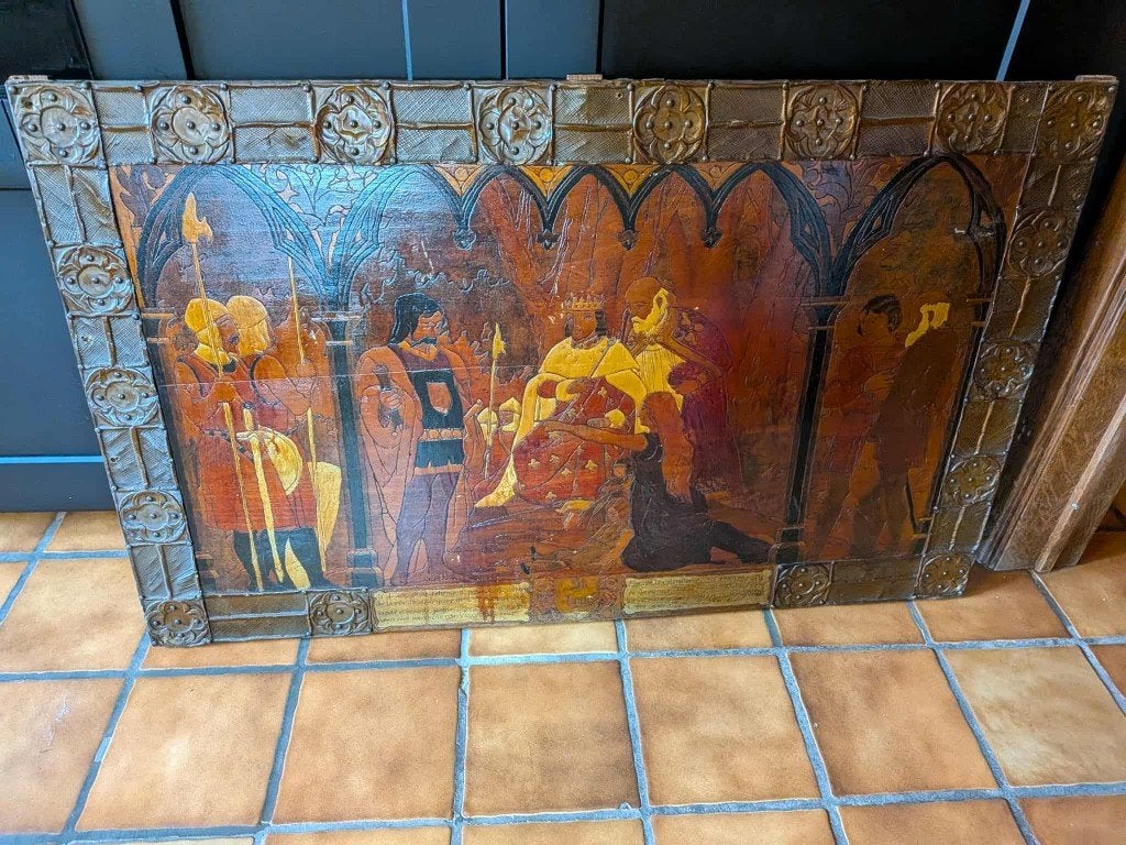 Pyrogravure sur bois. Scène de couronnement., Enlèvement
