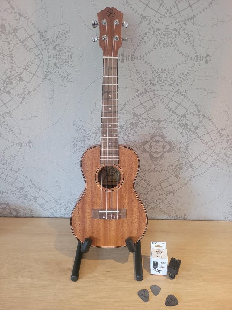 Ukelele, Ophalen