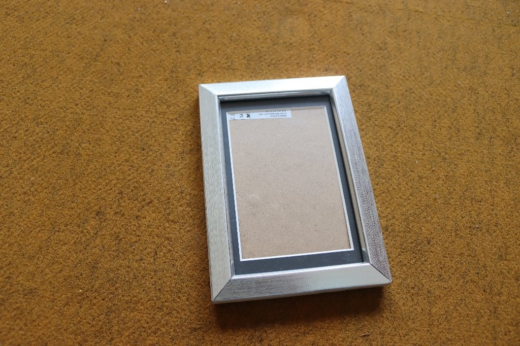 Fotokader grijs alu 14x9cm, Audio, Tv en Foto, Fotografie | Fotolijsten, Ophalen, Gebruikt, Met passe-partout, Grijs
