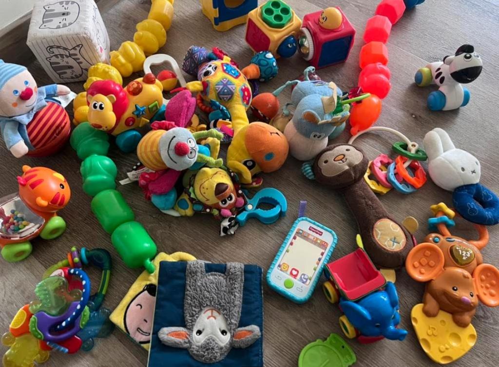 Doos met babyspeelgoed, Ophalen, Zo goed als nieuw