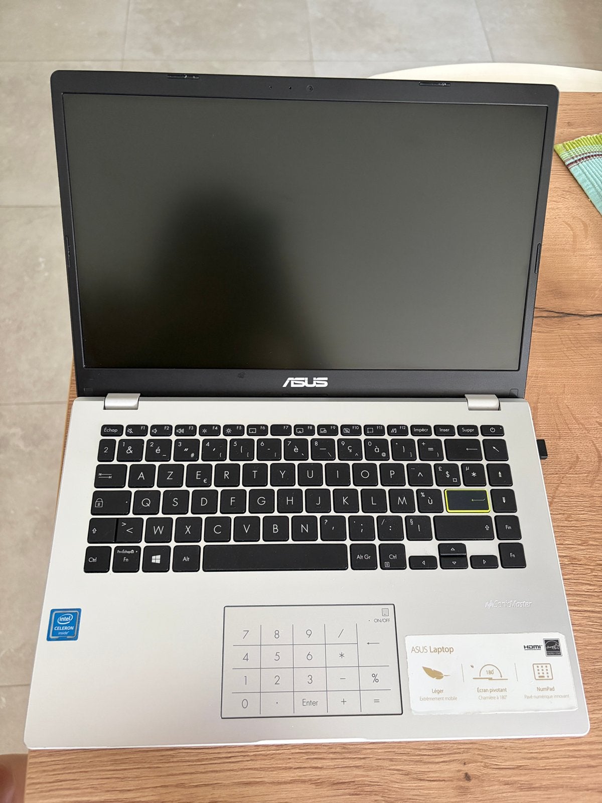 Pc laptop Asus, Enlèvement, Comme neuf