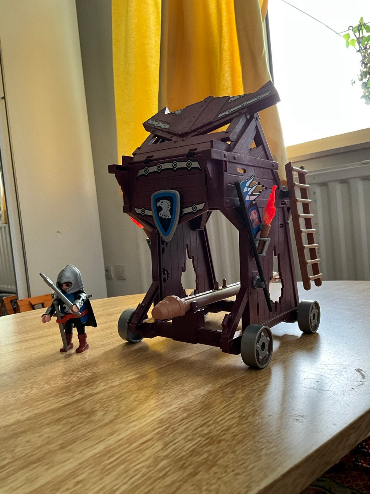 Playmobil aanvalstoren knights, Kinderen en Baby's, Speelgoed | Playmobil, Gebruikt, Complete set, Voertuig, Ophalen of Verzenden