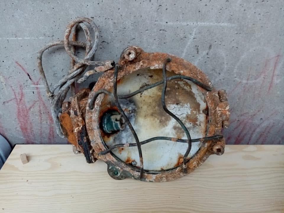 Lamp en schakelaar u-boot wo1, Ophalen of Verzenden, Marine