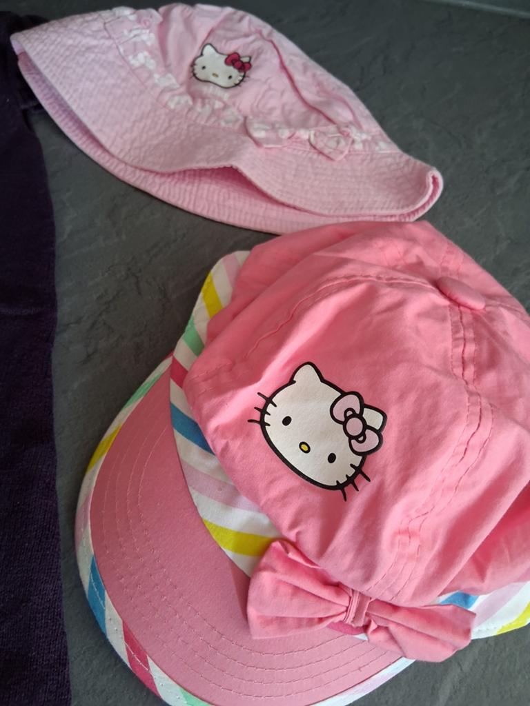 Zomerhoedjes hello kitty, Kinderen en Baby's, Babykleding | Overige, Ophalen of Verzenden
