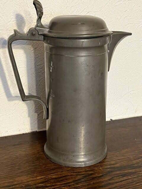 Cruche ancienne en étain (probablement française) un litre, Enlèvement