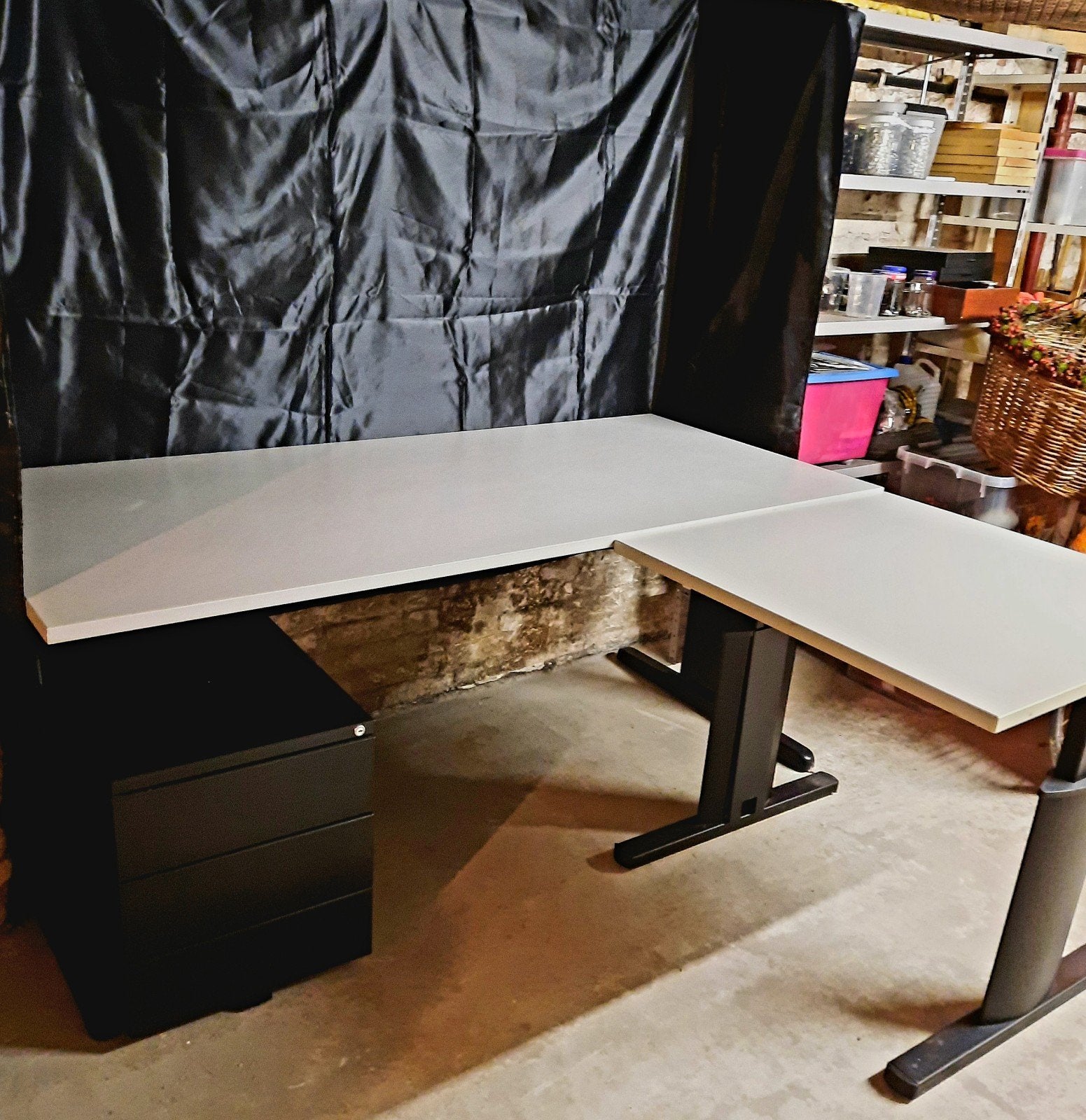 Table de bureau + table d'appoint + commode, Maison & Meubles, Enlèvement