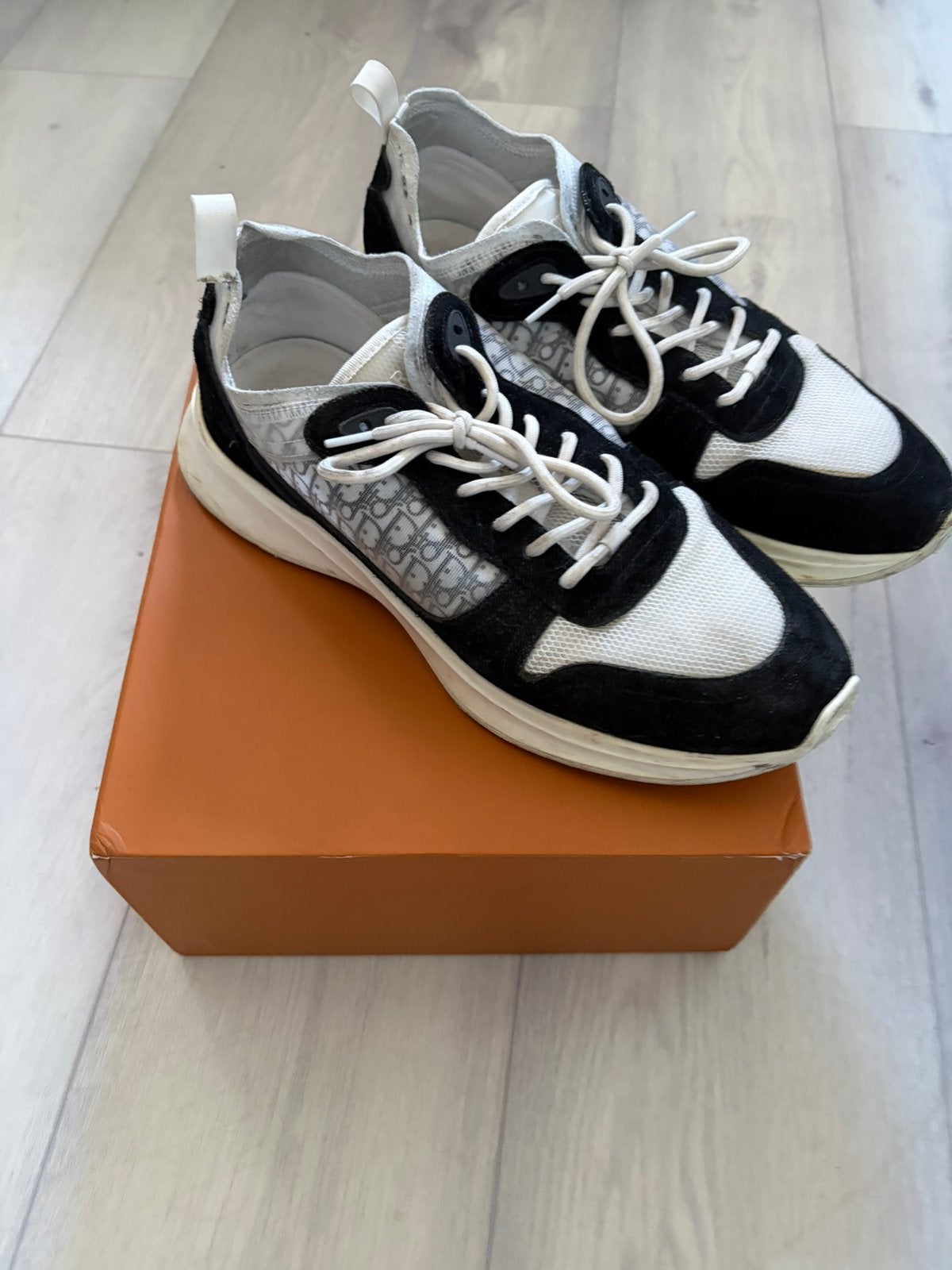 Dior B25 Runner sneakers – maat 45 – zwart/wit Oblique, Vêtements | Hommes, Enlèvement ou Envoi, Porté, Blanc, Baskets