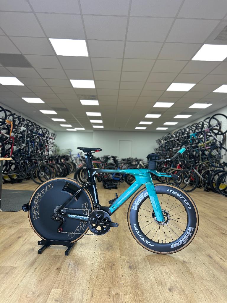 Bianchi Aquila RC Disc Di2 Carbon Racefiets, Ophalen, Zo goed als nieuw