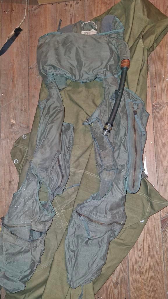 Pantalon anti-g CSU3 BELGE, Collections, Objets militaires | Général