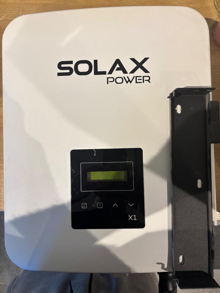 Omvormer 4,2kw solax zonnepanelen eenfasig, Doe-het-zelf en Bouw, Ophalen, Zo goed als nieuw, Compleet systeem, 200 wattpiek of meer