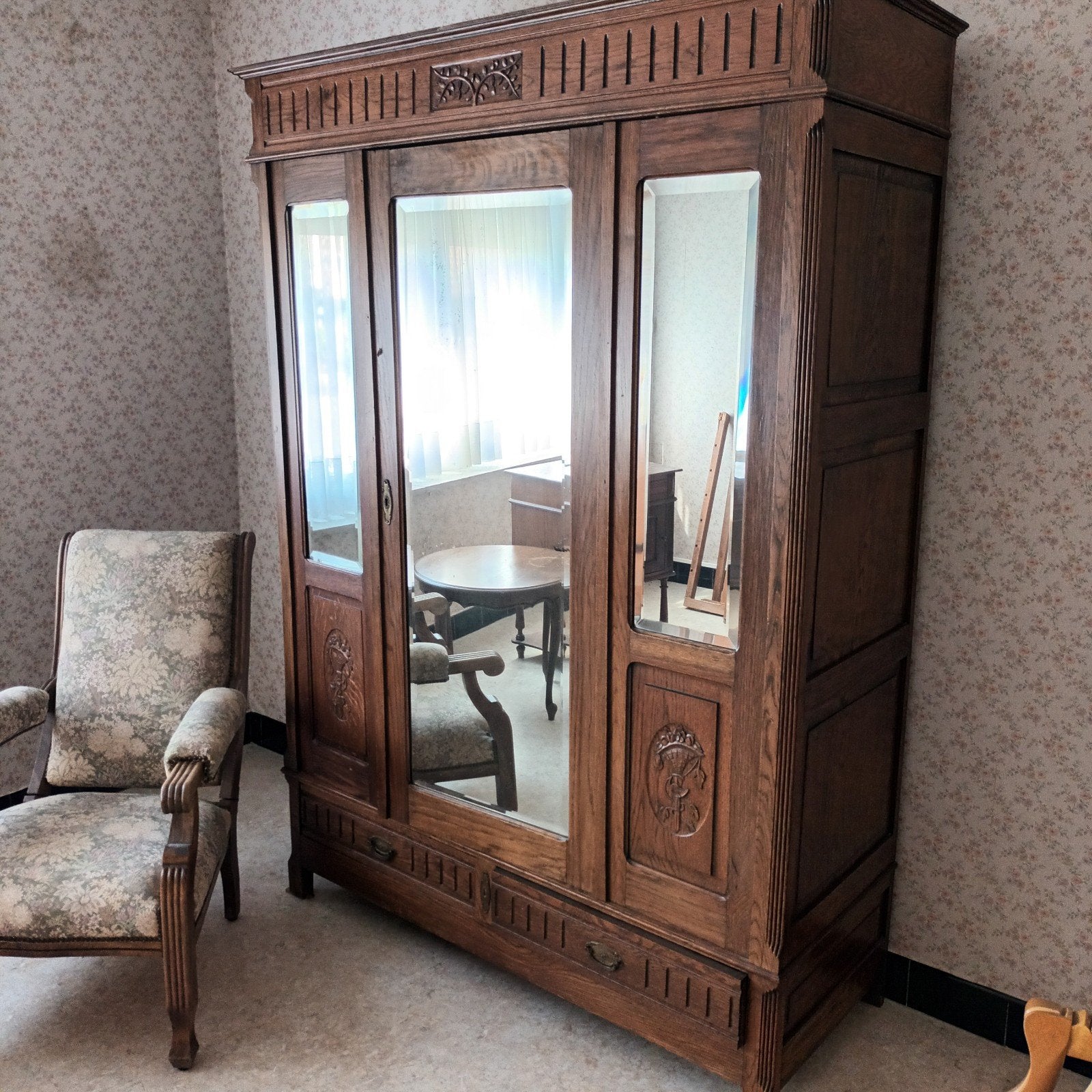 Kleerkast...20€ en op te knappen meubeltjes. 10€ stuk., Enlèvement