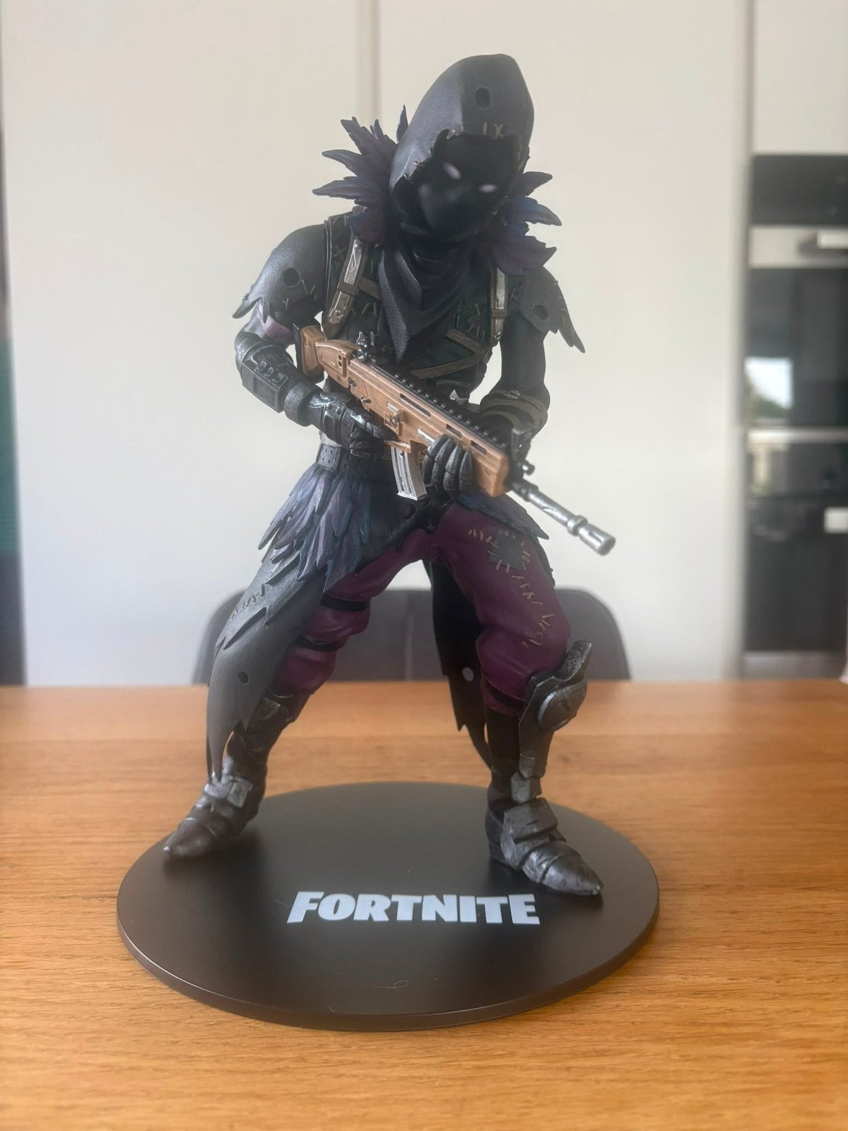 Fortnite Raven Premium Action Figure 28cm, Ophalen of Verzenden, Zo goed als nieuw