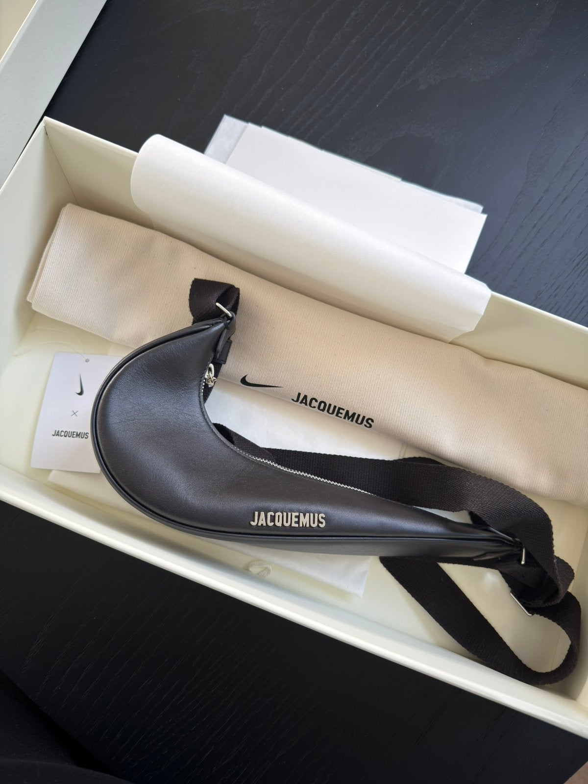 Jacquemus x Nike handtas, Bijoux, Sacs & Beauté, Sacs | Sacs Femme, Enlèvement, Comme neuf, Noir, Sac à main