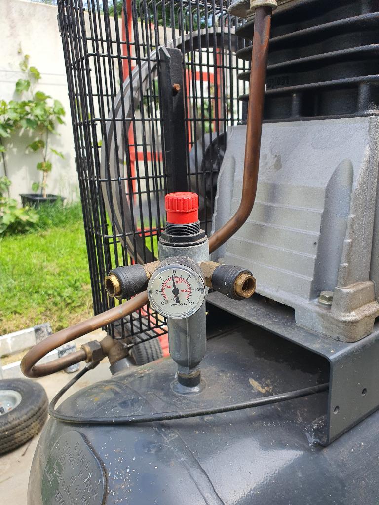 Balma, Doe-het-zelf en Bouw, Compressors, 100 liter of meer, Ophalen, Gebruikt, Geluidgedempt