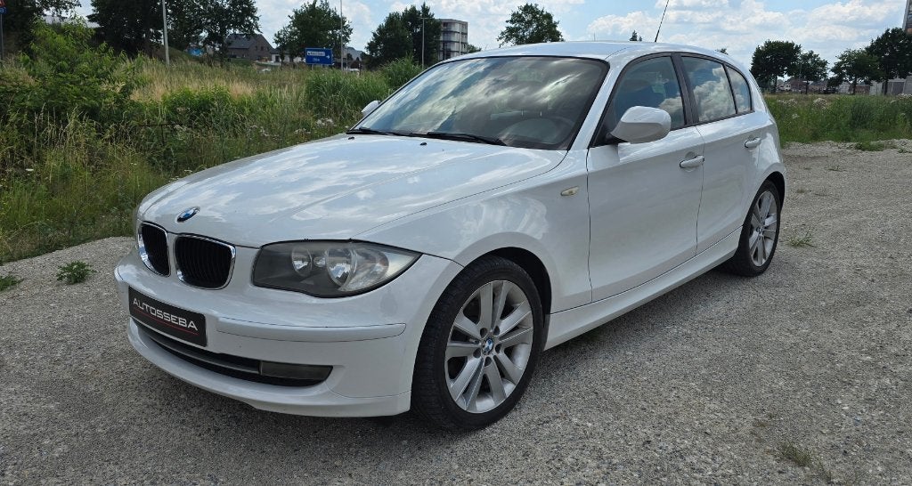BMW 116D 5Deurs (Tikkende geluid Motor), Auto's, Euro 5, 1995 cc, Wit, Bedrijf