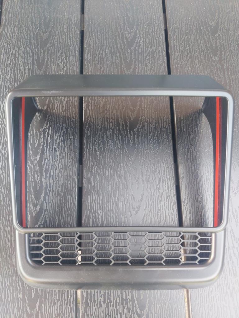 Tesla model 3 highland Rear outlet cover, Verzenden