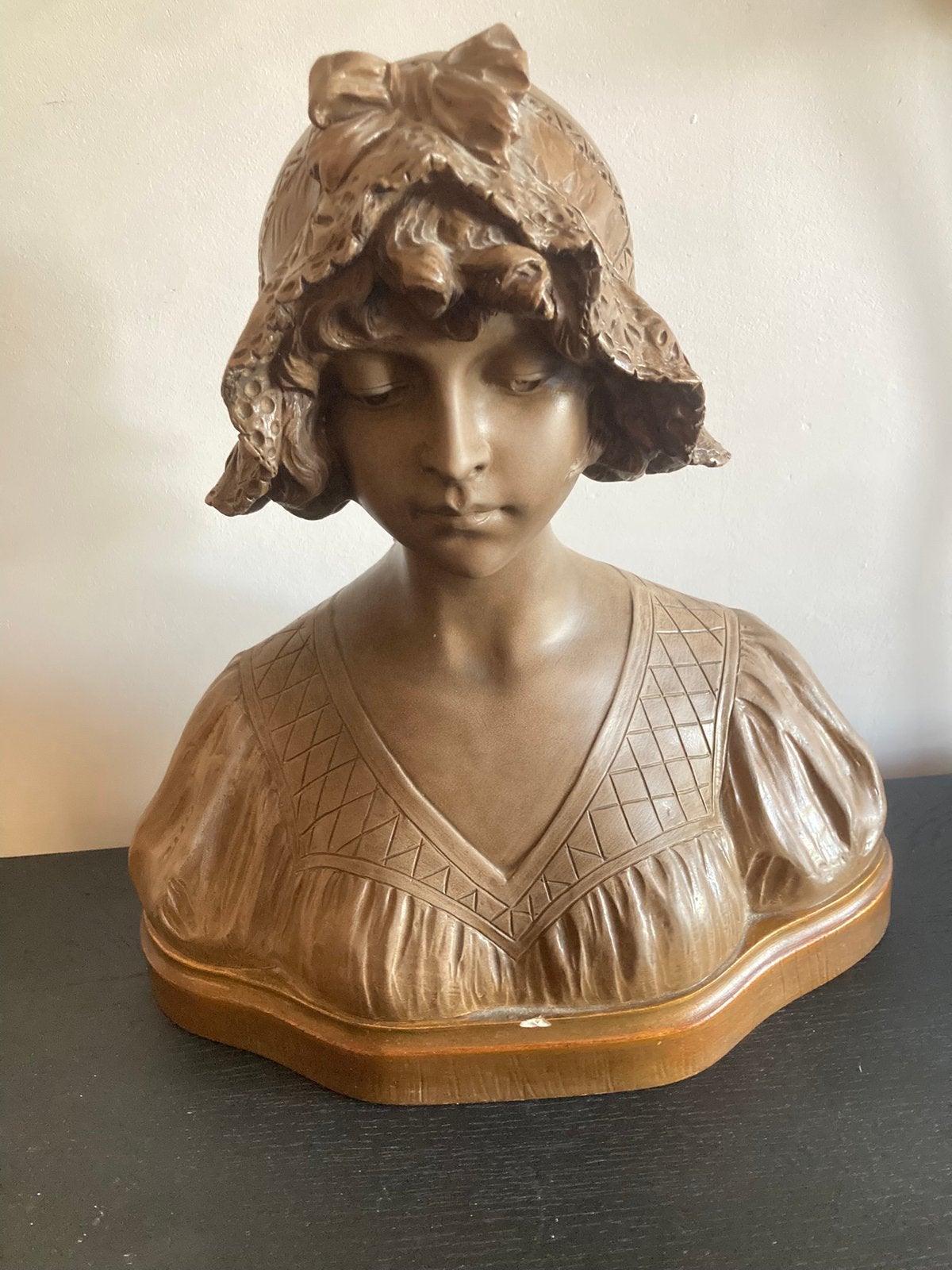Buste de femme en platre signé G Van Vaerenbergh, Antiek en Kunst, Kunst | Beelden en Houtsnijwerken, Ophalen, Gepatineerd, Vrouw