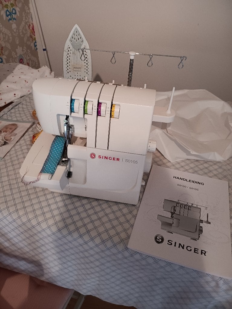 Overlock, Enlèvement, Comme neuf, Surjeteuse, Singer