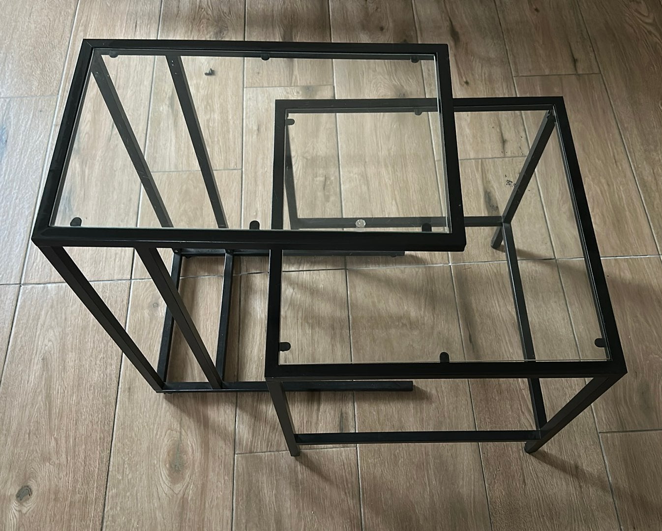 Bijzettafel 2 stuks in goede staat IKEA Vittsjö, Huis en Inrichting, Ophalen, Zo goed als nieuw