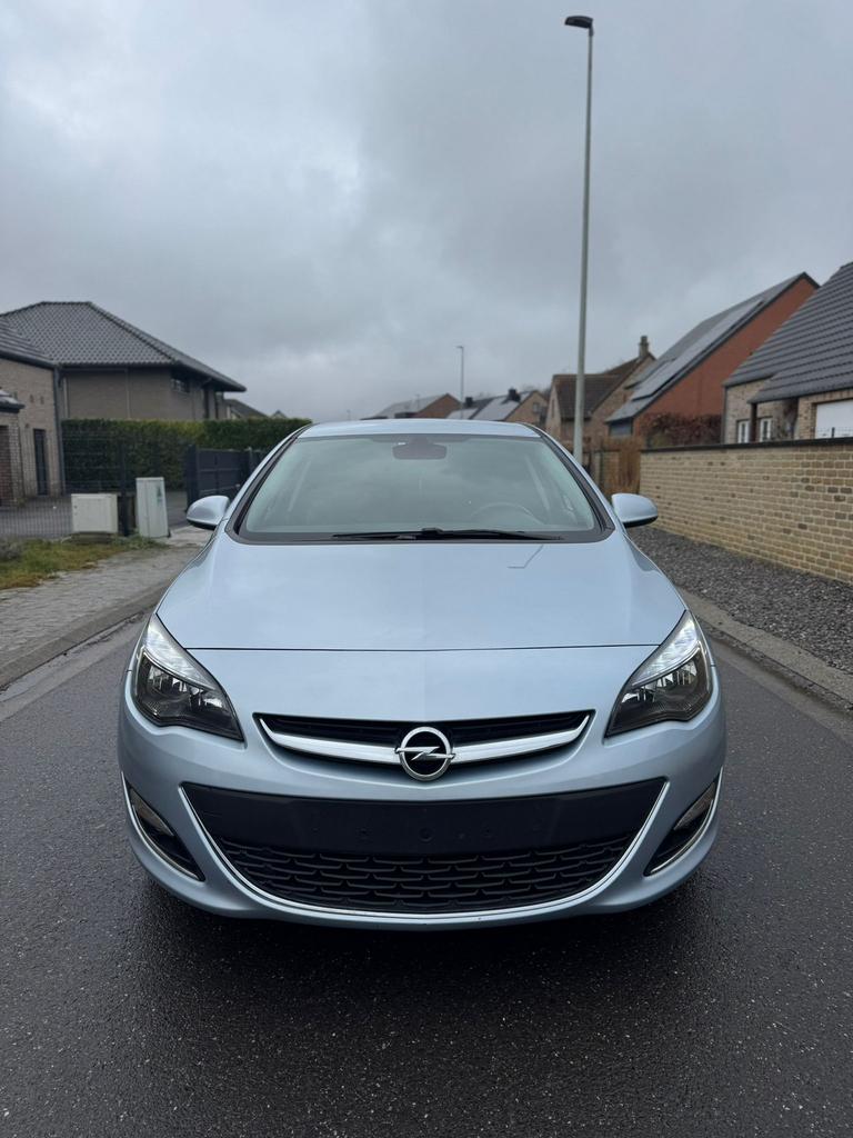 Opel Astra Nochtback, Achat, Entreprise, Boîte manuelle, 5 portes