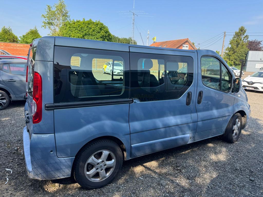 Renault Trafic Passenger 2.5 DCI 8pl / Export Autom Problem, Autos, 8 places, Achat, 2500 cm³, Entreprise
