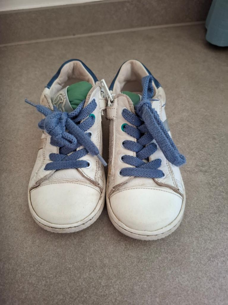 Sneakers, Stones and bones,  maat 25, Kinderen en Baby's, Ophalen