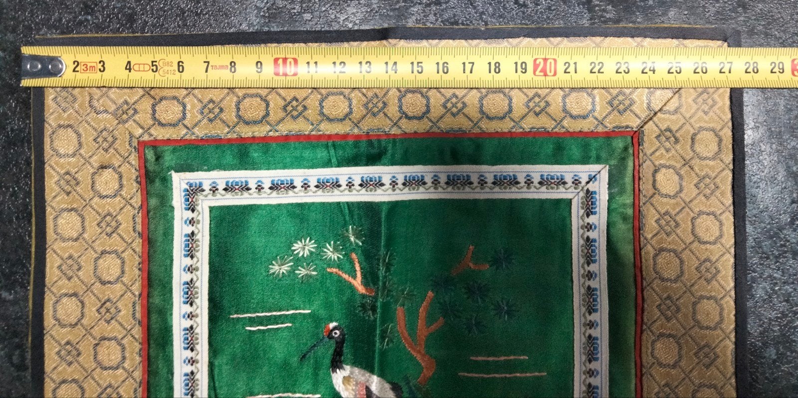 Antieke Chinese handgeborduurde zijden placemat - Grue & P P, Ophalen of Verzenden, Groen, Gevoerd, Vierkant