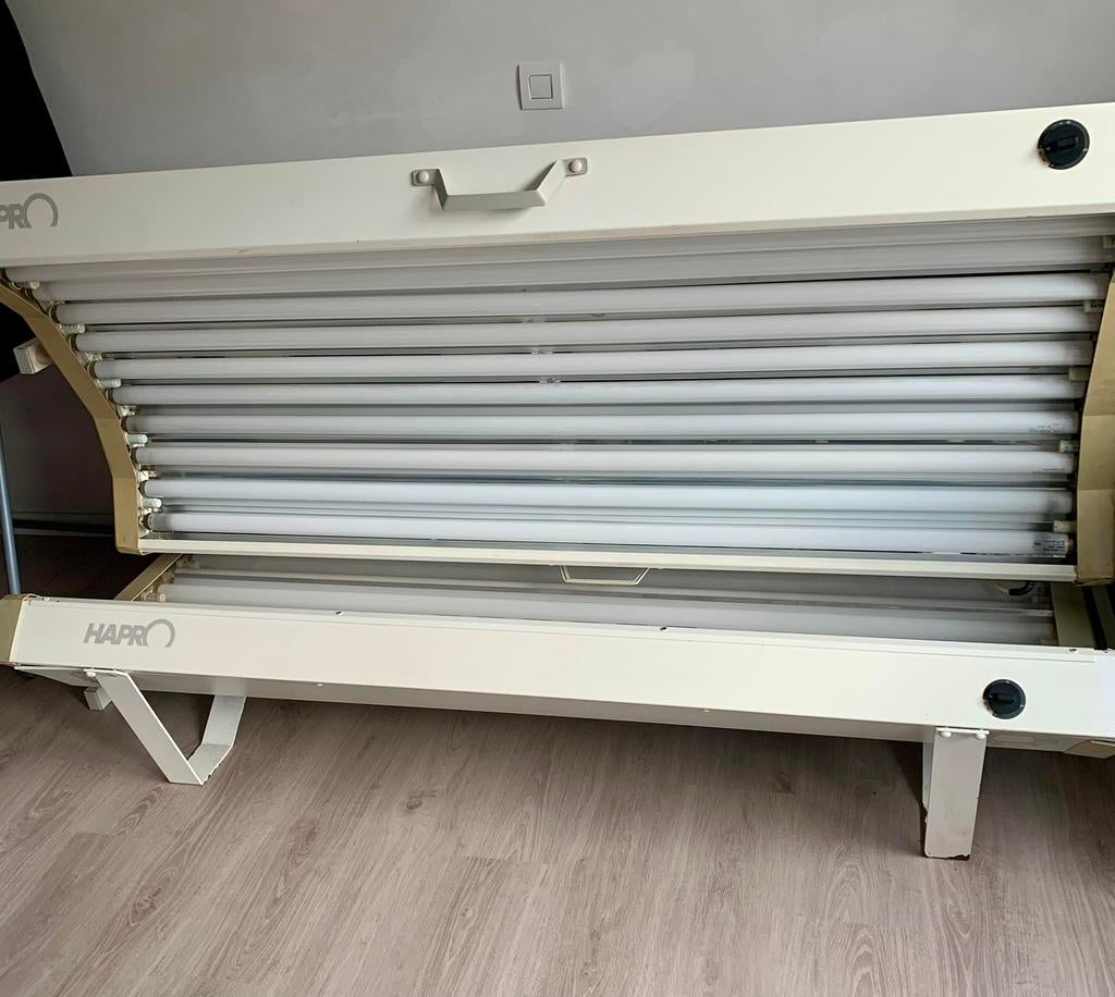 Zonnebank, Elektronische apparatuur, Zonnebanken en Gezichtsbruiners, Ophalen, Gebruikt, Zonnebank dubbelzijdig, 10 tot 15 lampen